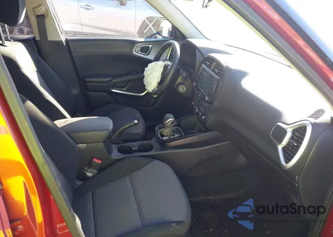 2021 Kia Soul Lx z USA, uszkodzony, nr VIN KNDJ23AU0M7742378